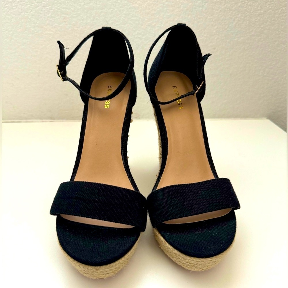 Express wedge sandal with strap